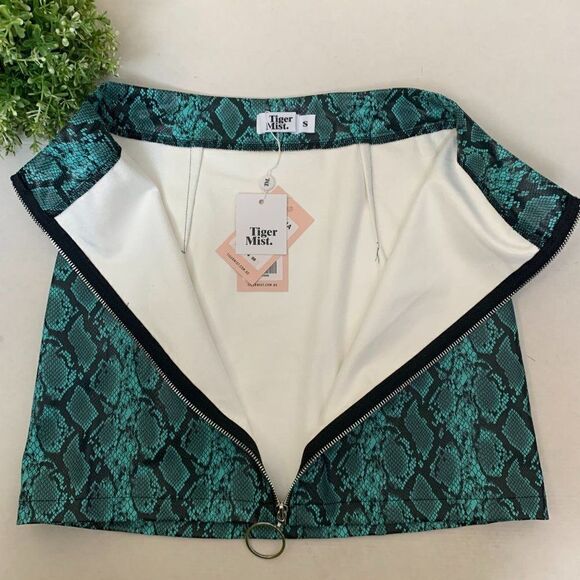 Tiger Mist Womens Tash Faux Leather Mini Skirt Small Blue Snake Print TM6970 - Picture 6 of 9